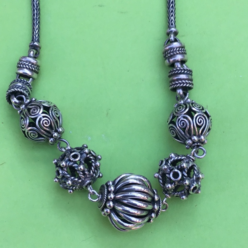 Vintage heavy sterling silver with ornate ball charms - Picture 6 of 12